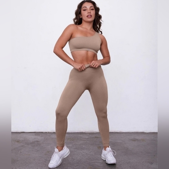 SET Active Leggings Size Medium Stardust Canoe Sand Taupe Minimalist Neutral - Picture 1 of 16